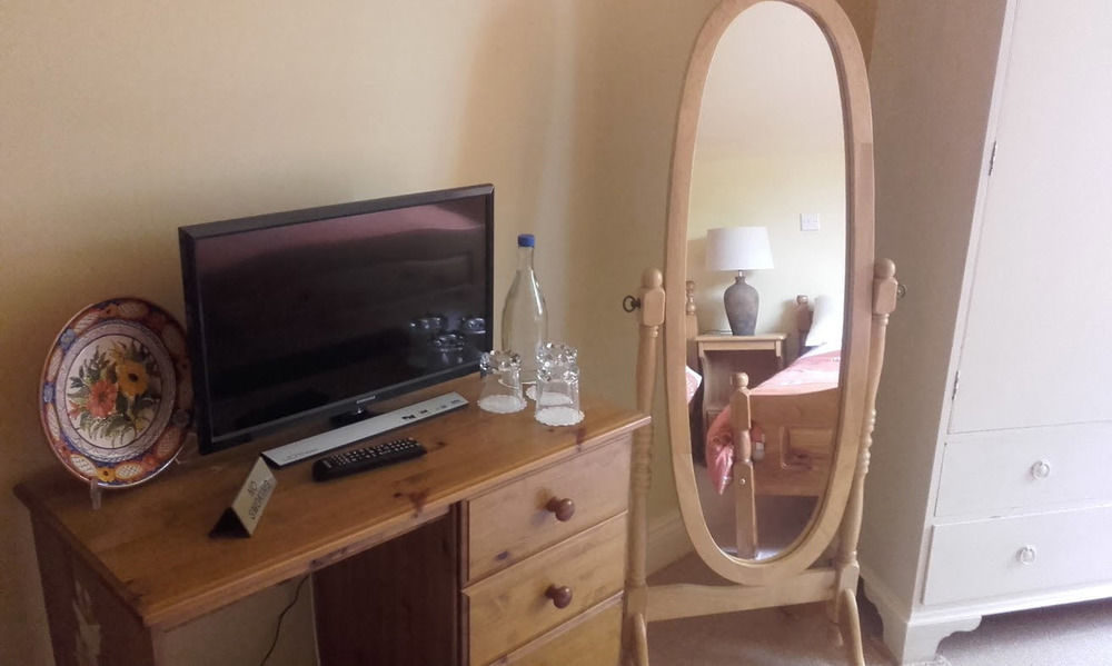 Blossom Hill Bed And Breakfast Killaloe Bagian luar foto